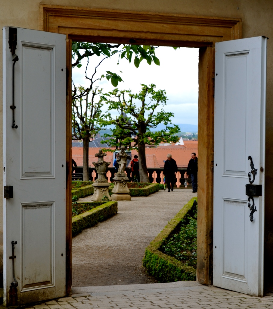 Der Rosengarten diente als Außenkulisse für „Das Fliegende Klassenzimmer“
